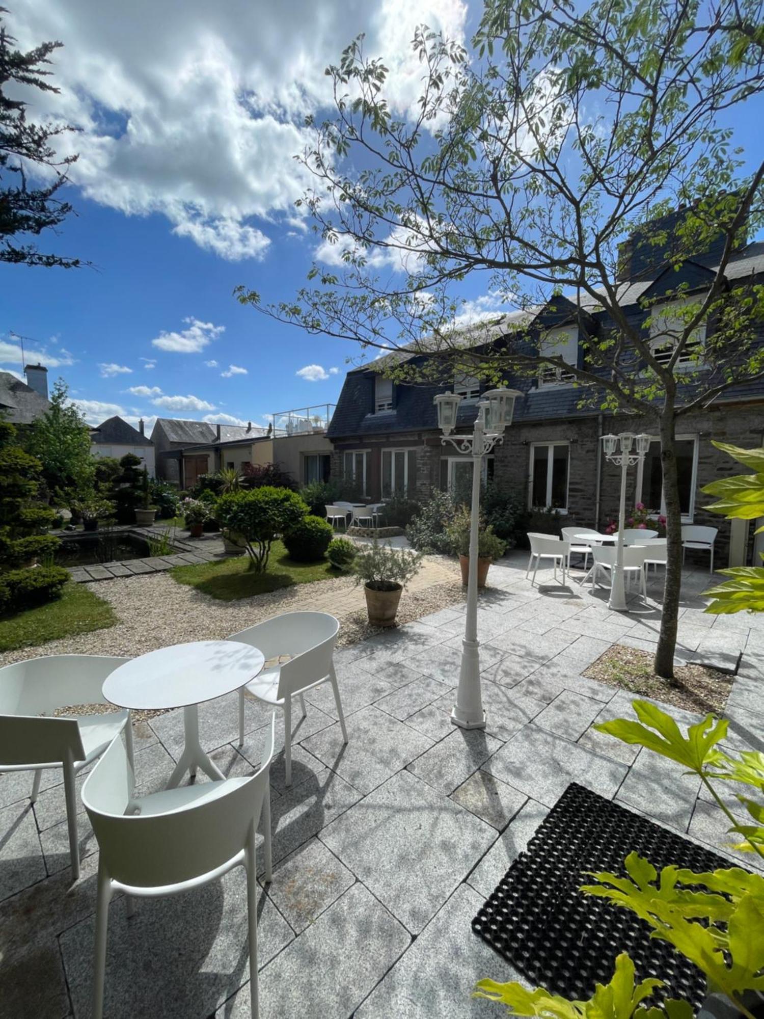 Hotel Victor Hugo Pontorson Exterior foto
